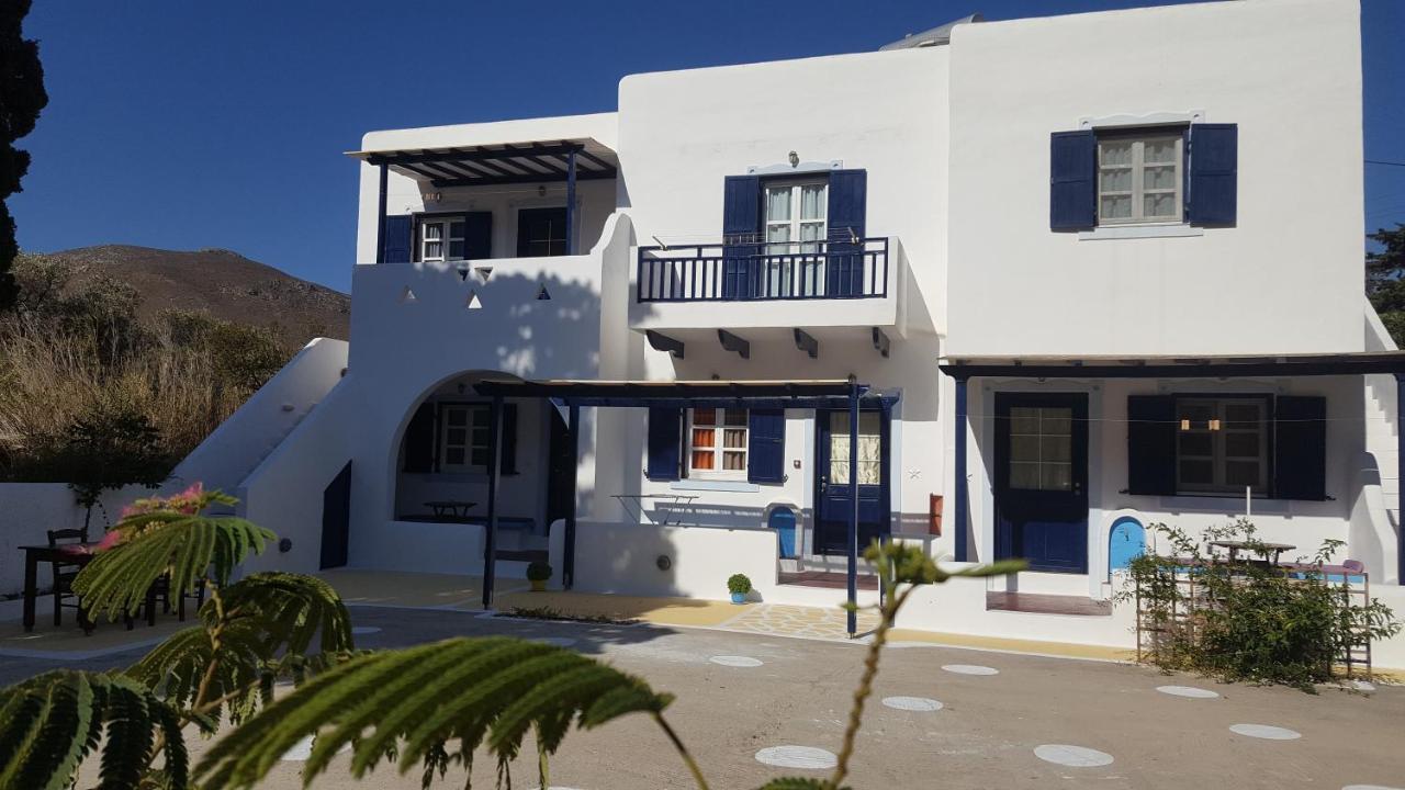 Ο Μπαξεσ Apartamento Livadi  Exterior foto