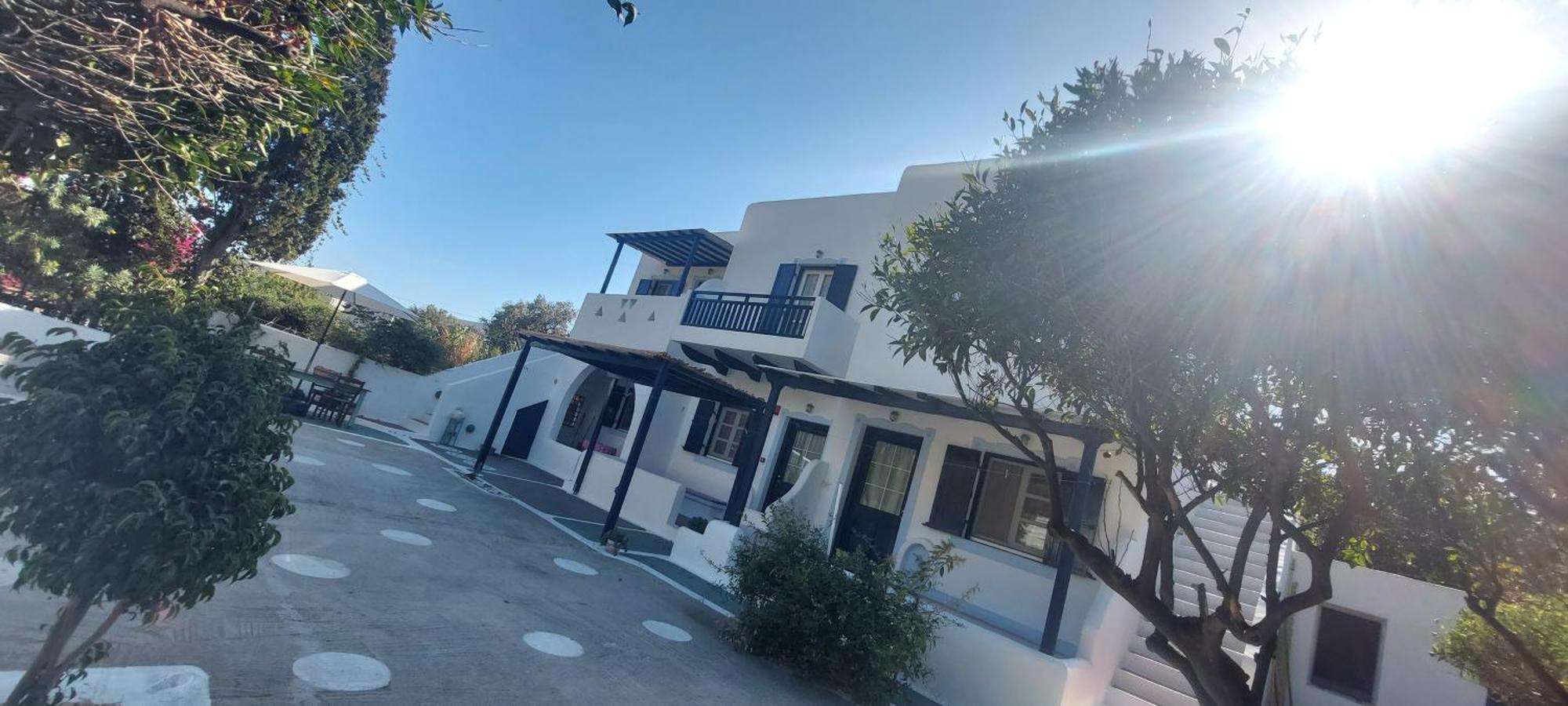 Ο Μπαξεσ Apartamento Livadi  Exterior foto